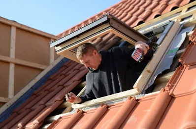 Pose de fenêtres de toit Velux à Simeyrols